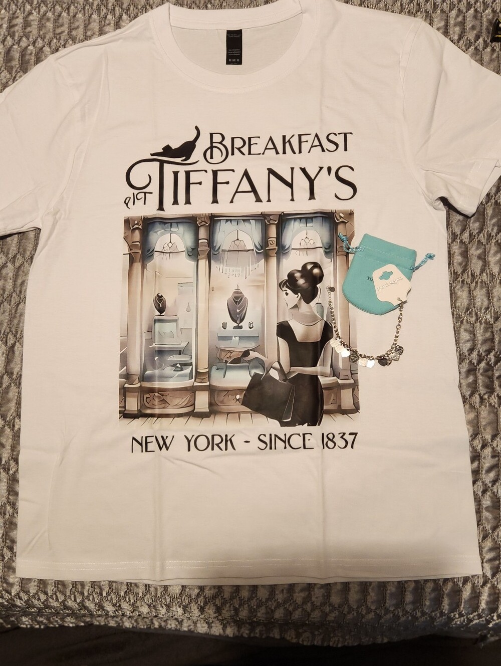 NEW 2 FOR $40 Graphic Tee & Bracelet SIZE MEDIUM
